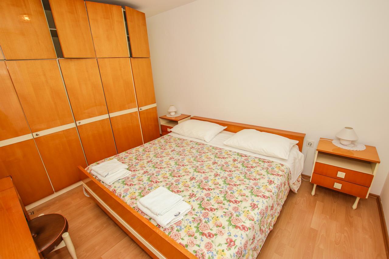 פורץ Apartment Karmen מראה חיצוני תמונה